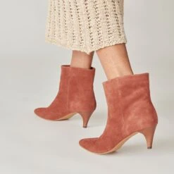 Dolce Vita DEE BOOTIES CINNAMON SUEDE 16 Dolce Vita DEE BOOTIES CINNAMON SUEDE -Dolce Vita DOLCEVITA BOOTS DEE CINNAMONSUEDE ONFOOT 3