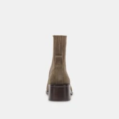 Dolce Vita LINNY H2O WIDE BOOTS OLIVE SUEDE 17 Dolce Vita LINNY H2O WIDE BOOTS OLIVE SUEDE -Dolce Vita DOLCEVITA BOOTS LINNYH2O OLIVESUEDEH2O 05 aea30afa c16c 43f2 b04a 5a3663a1b746