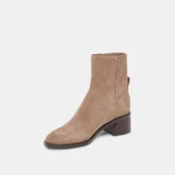 Dolce Vita LINNY H2O WIDE BOOTS TRUFFLE SUEDE -Dolce Vita DOLCEVITA BOOTS LINNYH2O TRUFFLESUEDEH2O 08 18a959d6 1482 4dad a323 5965f7ebe7aa