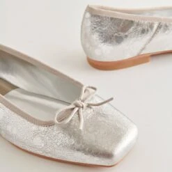 Dolce Vita ANISA BALLET FLATS SILVER DISTRESSED LEATHER 23 Dolce Vita ANISA BALLET FLATS SILVER DISTRESSED LEATHER -Dolce Vita DOLCEVITA FLATS ANISA SILVERDESTRESSEDLEATHER 2
