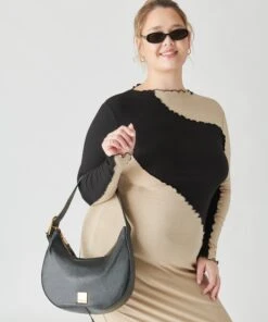 Dolce Vita LANEE SHOULDER BAG BLACK ROYAL LEATHER -Dolce Vita DOLCEVITA HANDBAGS LANE BLACK 2 711954d4 32a2 482f a4df 5565b75f3ca1