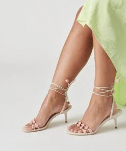 Dolce Vita ROSIE HEELS IVORY MULTI STELLA 18 Dolce Vita ROSIE HEELS IVORY MULTI STELLA -Dolce Vita DOLCEVITA HEELS ROSIE IVORYMULTISTELLA ONFOOT 3