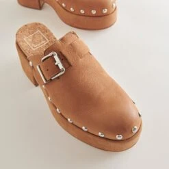 Dolce Vita YEVAN CLOGS PRALINE NUBUCK -Dolce Vita DOLCEVITA LOAFER YEVAN PRALINENUBUCK 2 45fdd6a5 3292 4f28 b994 226748a4417b