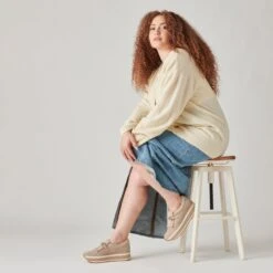 Dolce Vita JHAX SNEAKERS ALMOND SUEDE -Dolce Vita DOLCEVITA SNEAKERS JHAX ALMONDSUEDE ONFOOT 1