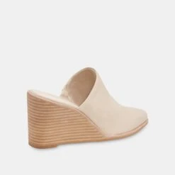 Dolce Vita BEEMA MULES SAND NUBUCK -Dolce Vita DOLCEVITA WEDGES BEEMA SANDNUBUCK 03