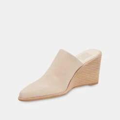 Dolce Vita BEEMA MULES SAND NUBUCK -Dolce Vita DOLCEVITA WEDGES BEEMA SANDNUBUCK 08
