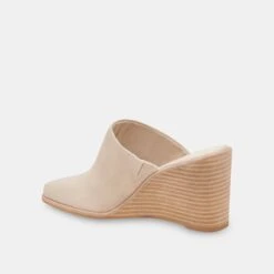 Dolce Vita BEEMA MULES SAND NUBUCK -Dolce Vita DOLCEVITA WEDGES BEEMA SANDNUBUCK 09