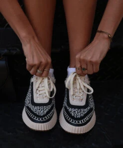 Dolce Vita DOLEN SNEAKERS WHITE BLACK WOVEN -Dolce Vita dol bw 1